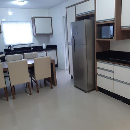 Apartamento 2 Dormitorio Praia De Bombas 봄비나스 외부 사진